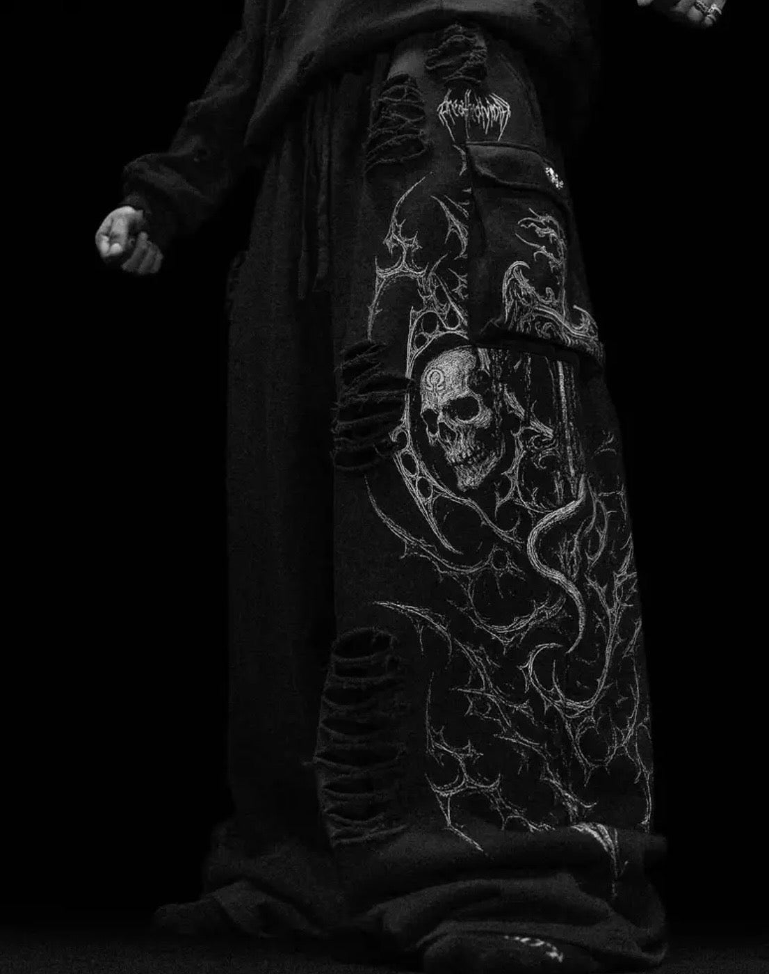 Mens Tarnished Uncuffed Luxury
Cargos [VOID BLACK]