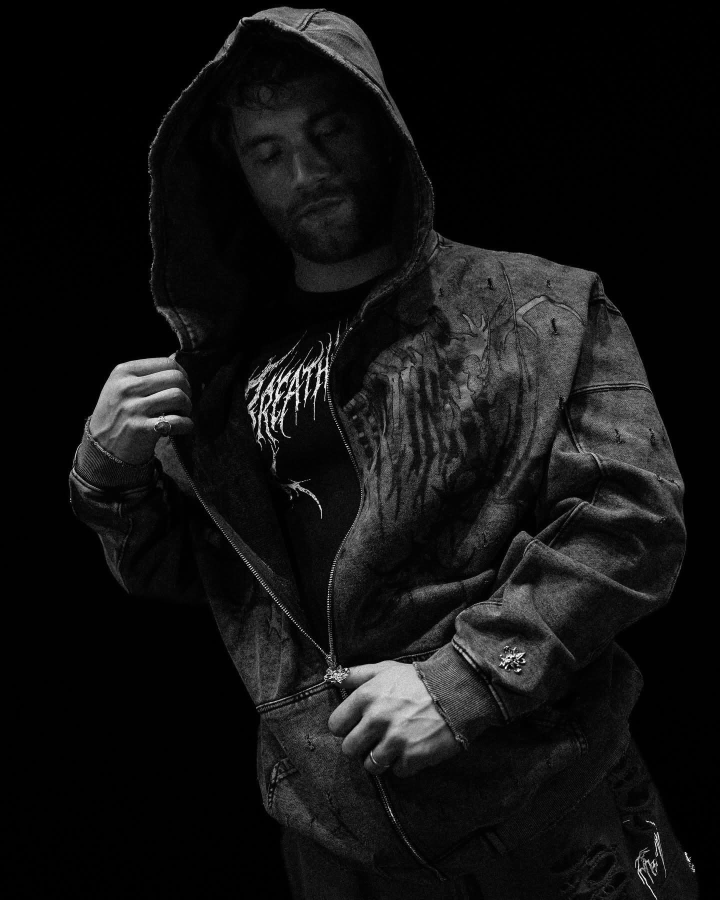 Mens Tarnished Zip-up Hoodie
[VINTAGE]